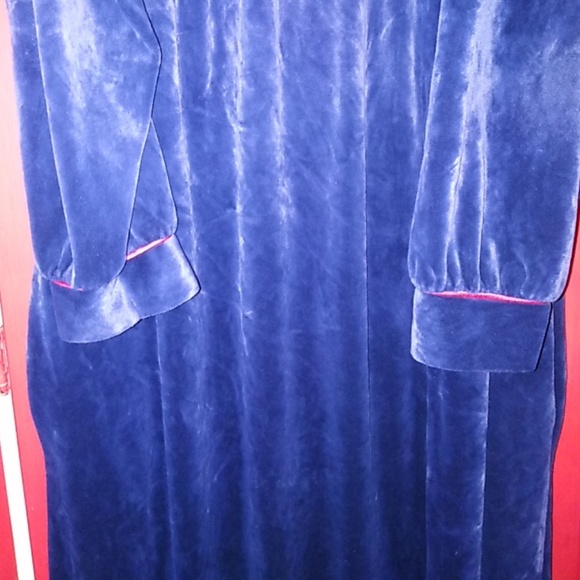 Vintage Lisanne velour robe - Picture 3 of 4